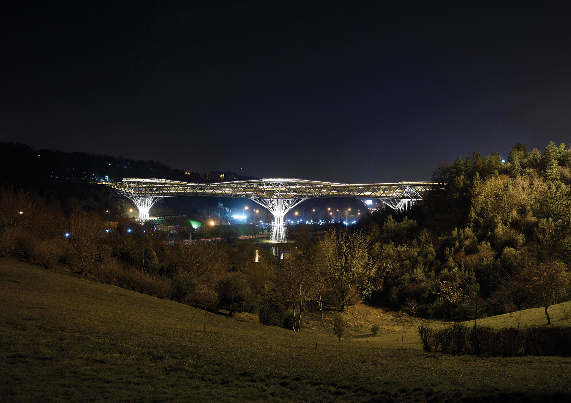 The Lights of Tabiat Bridge Turn Off on Earth Day